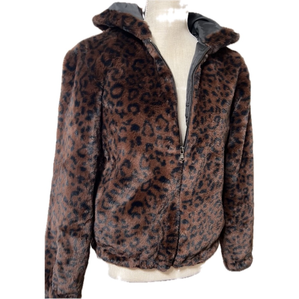 New! Lush Nine West Leopard Print Faux Fur Hooded Bomber Style Jacket Size Small